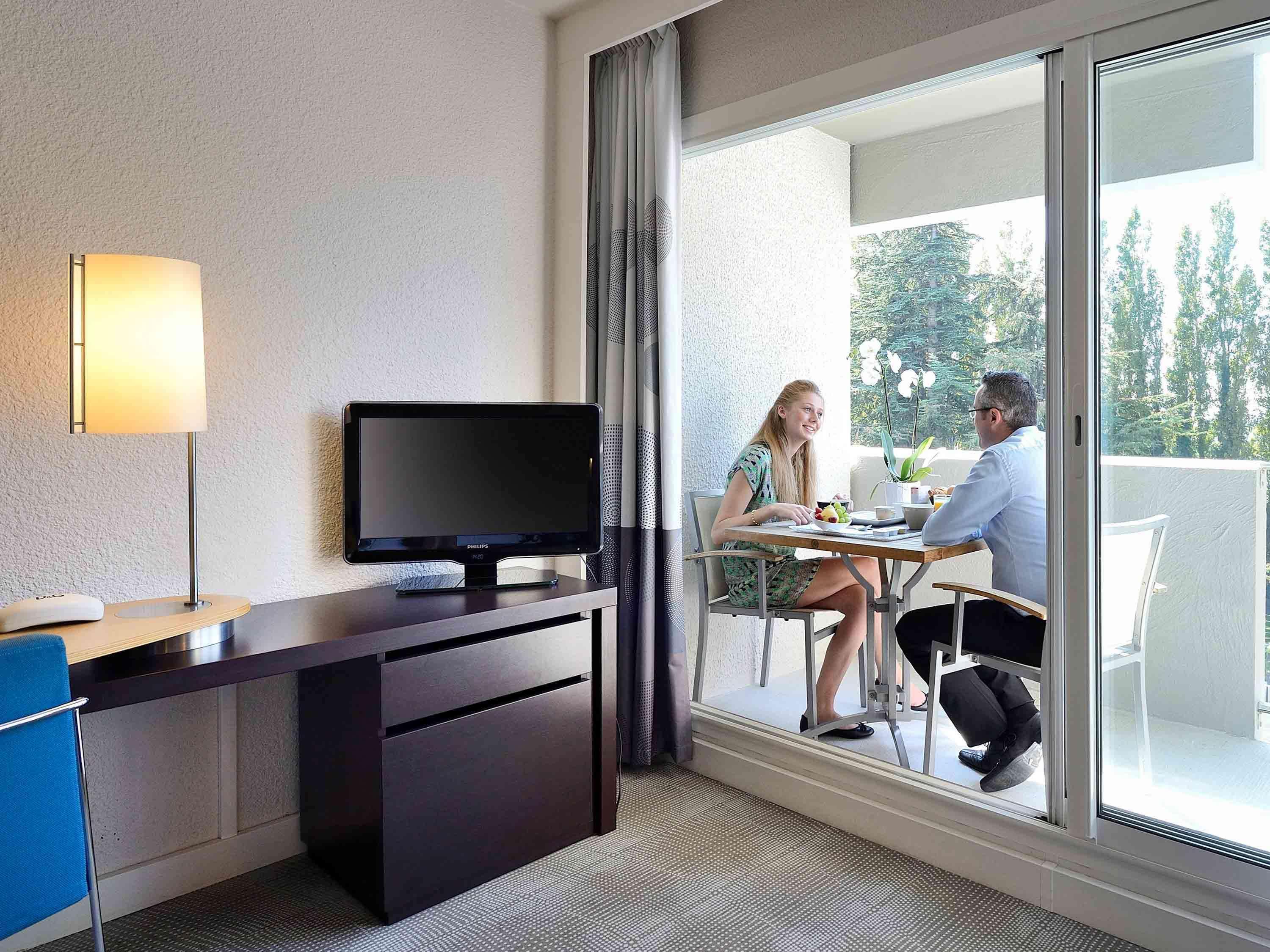 Novotel Avignon Nord Eksteriør bilde
