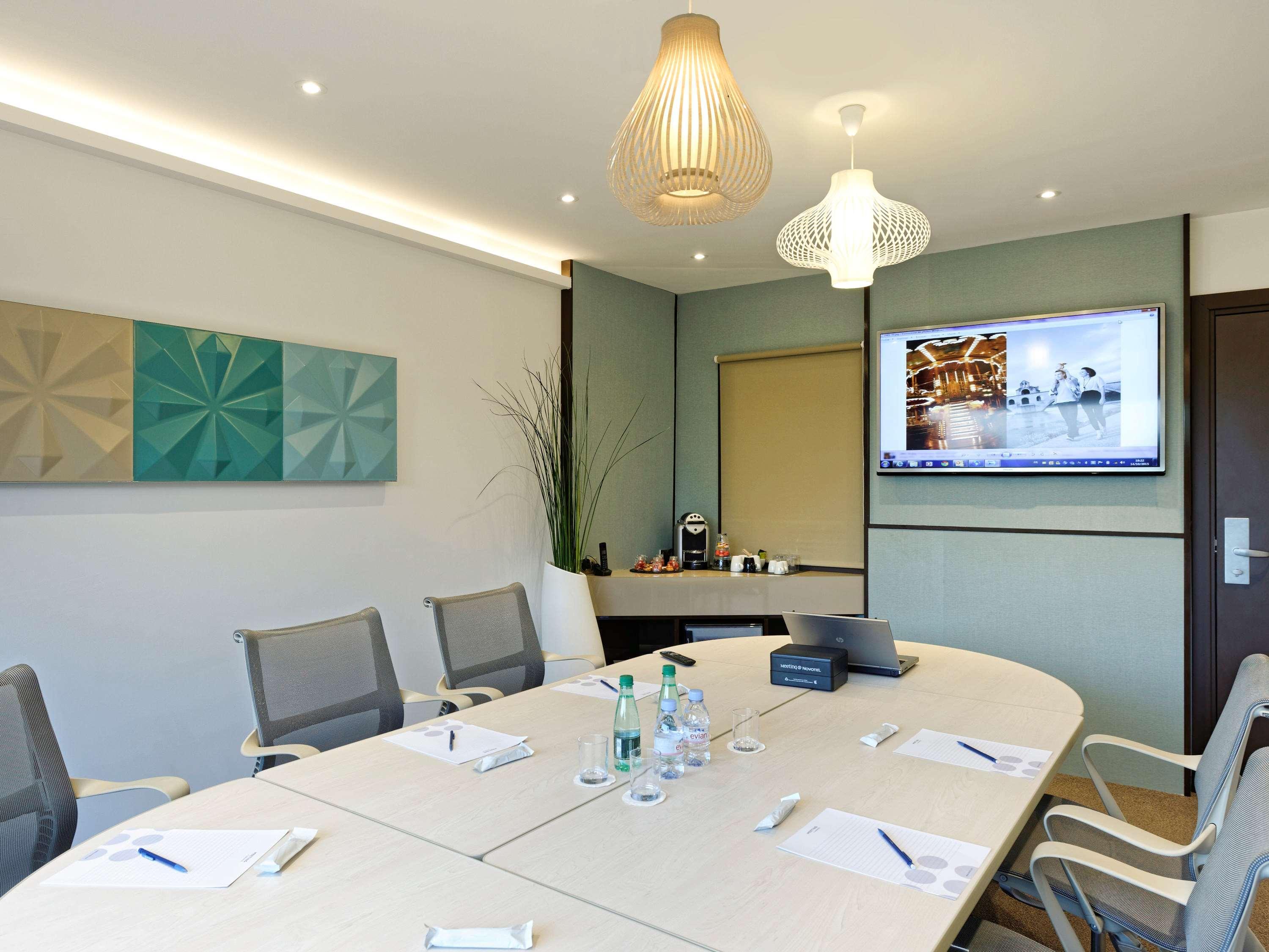Novotel Avignon Nord Eksteriør bilde